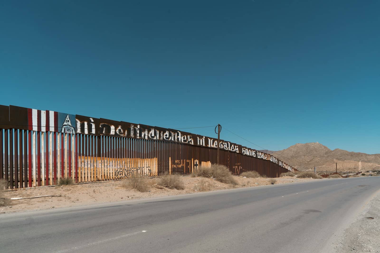 Pedestrians approaching the San Ysidro border crossing between San Diego and Tijuana